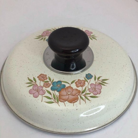 Vintage Aluminum Enamel Pot Lid Flowers 7 inch - Picture 2 of 6